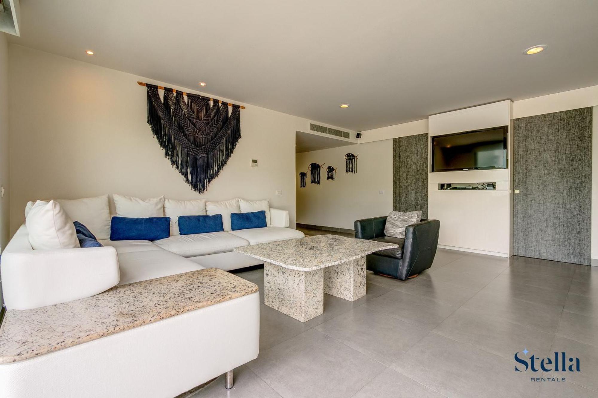 Golfers' Paradise At Nick Price Residences!