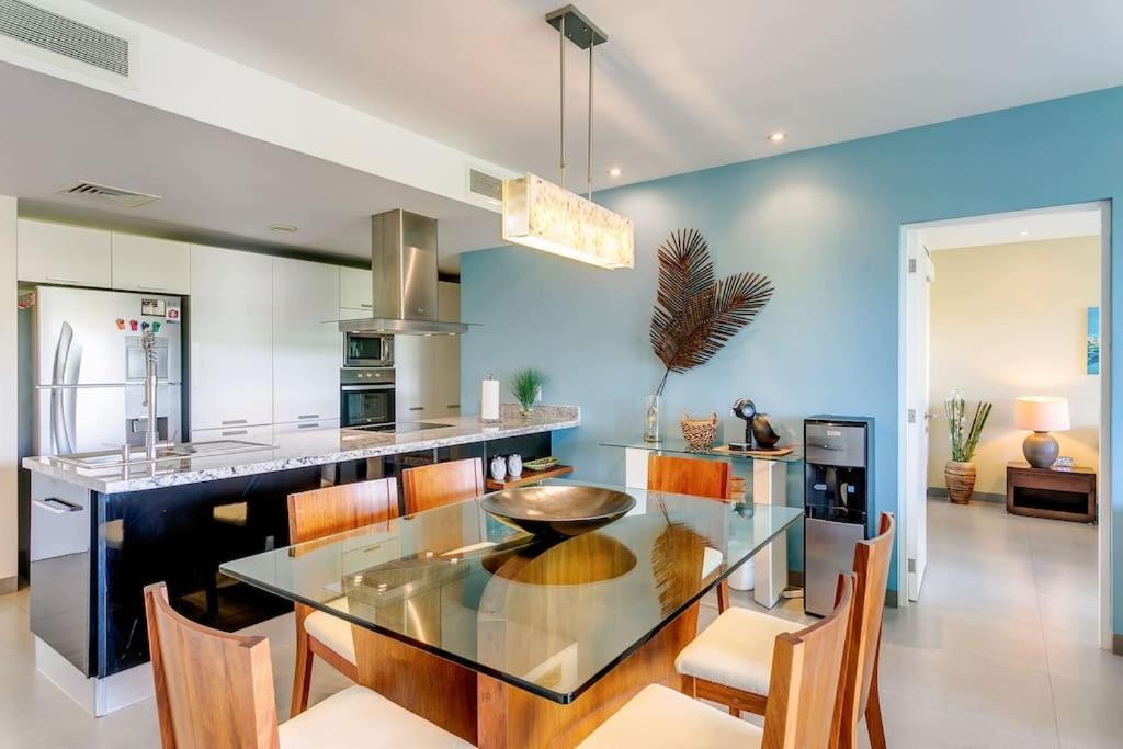 Golfers' Paradise At Nick Price Residences! *