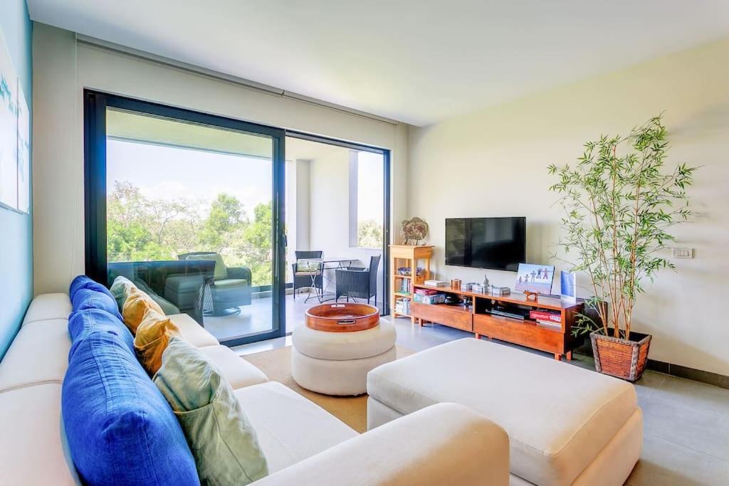 Golfers' Paradise At Nick Price Residences! Apartamento