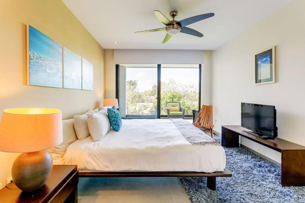 Golfers' Paradise At Nick Price Residences!