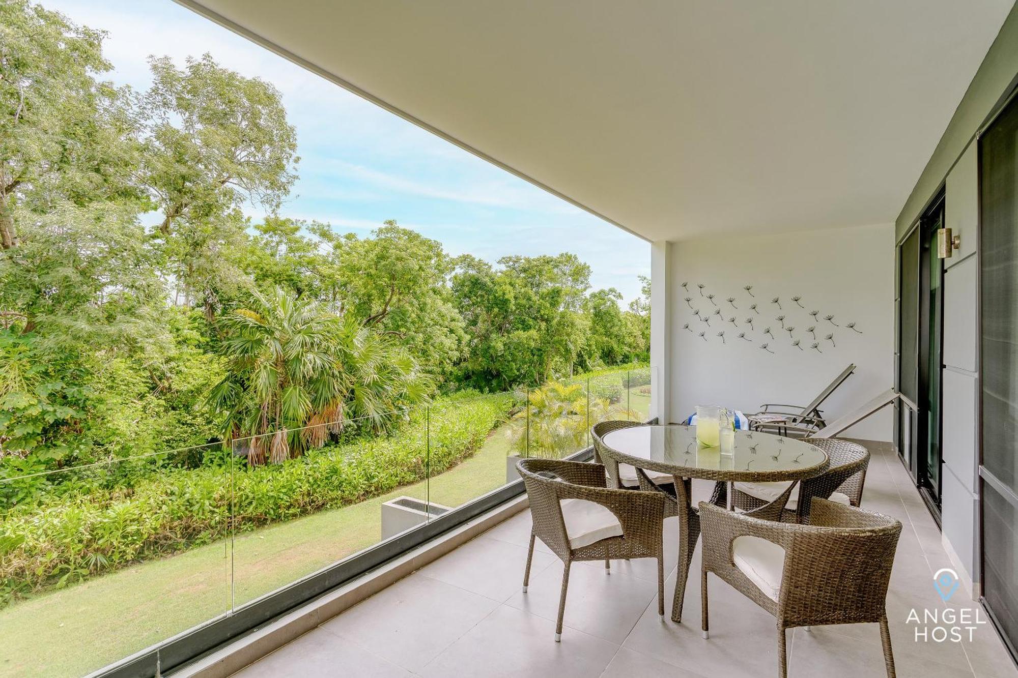 Apartamento Golfers' Paradise At Nick Price Residences!